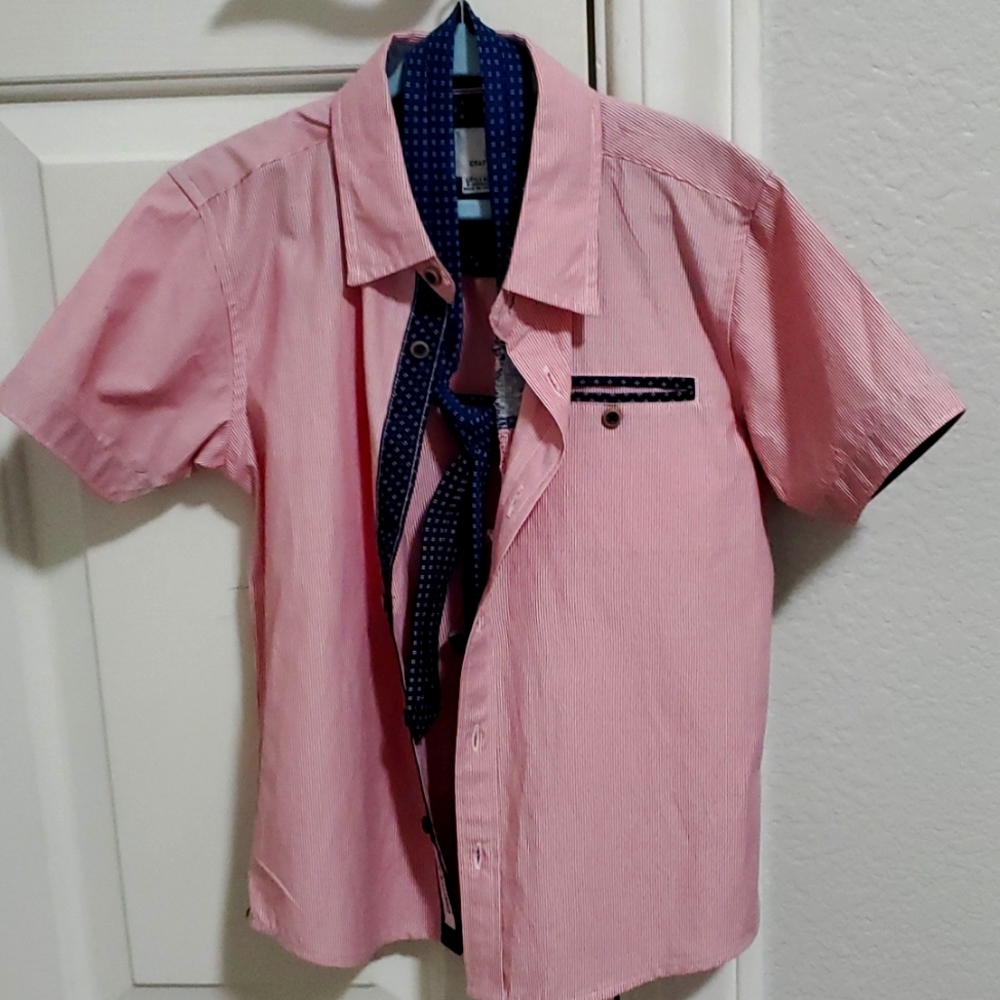 Red and white short sleeve bott6down shirt